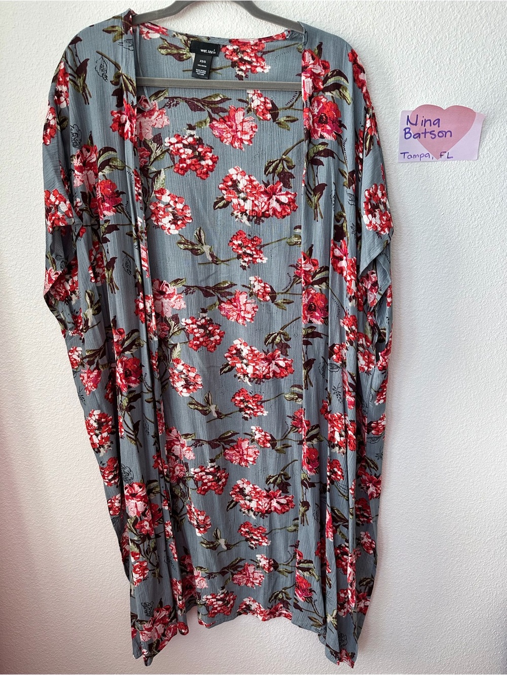 Wet Seal Floral Open Front Kimono Cardigan - Gray with Pink/Red Flowers